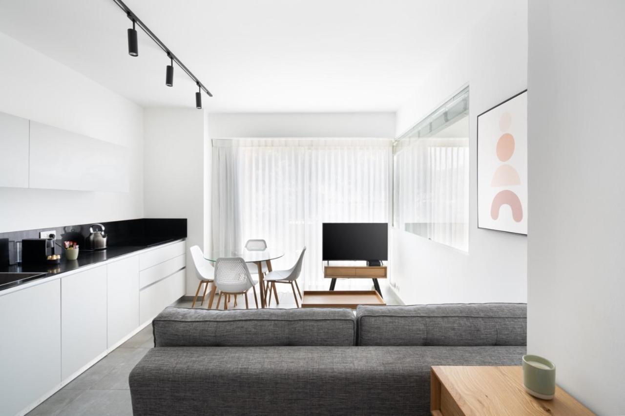 Yefet - By Beach Apartments Tlv Tel Aviv Exterior photo