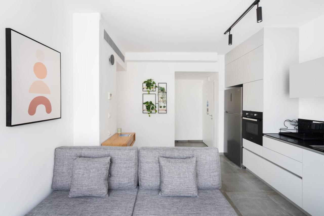 Yefet - By Beach Apartments Tlv Tel Aviv Exterior photo